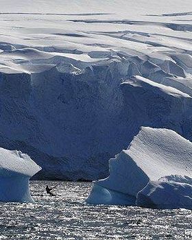 Antarctic Kiteboarding