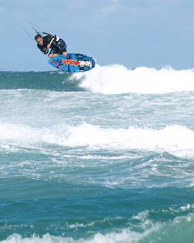 Richie, flying unstrapped at wanda