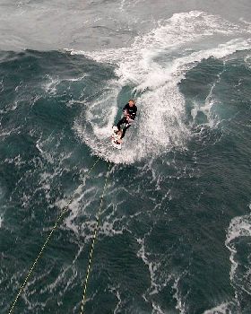 9m 2009 Griffin 17 knots 124 board