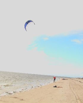 Kitesurfing