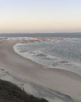 Kitesurfing