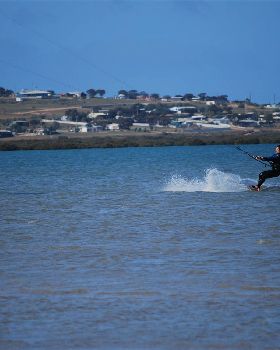 Kitesurfing