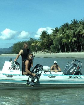 Kite Support Vessel/Wakeboat
