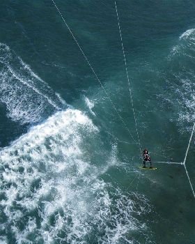 Kitesurfing