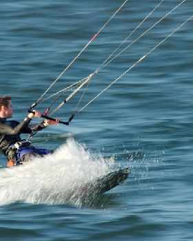 Kiting @ Big reef on northern beaches Sydney NSW Australia