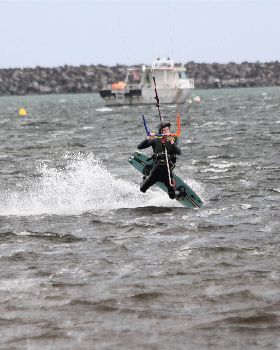 Kitesurfing