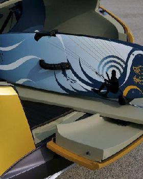 Kitesurfing