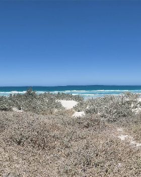 Kitesurfing