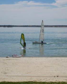 Kitesurfing