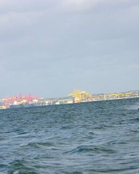 Just another day at Dolls Point with 30+knots