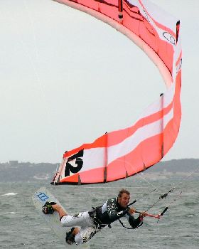 Jaime Herraiz meets local kiter