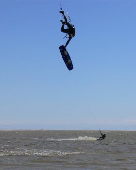 Kitesurfing