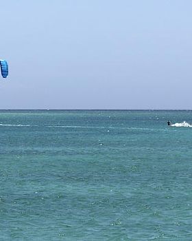 Kitesurfing