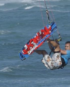 unknown kiter at Woodies Sun 4th Feb