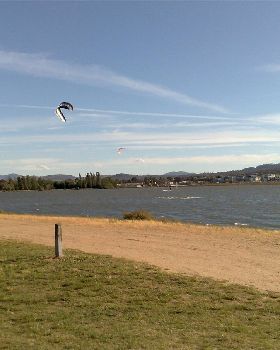 Kitesurfing