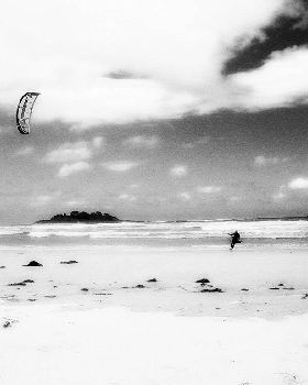 Kitesurfing