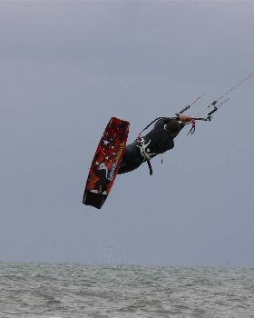 Kitesurfing