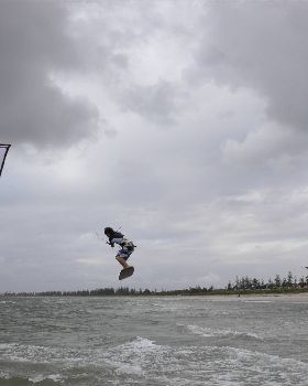Kitesurfing