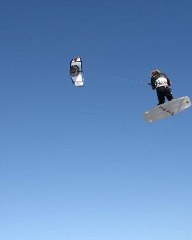 Kitesurfing