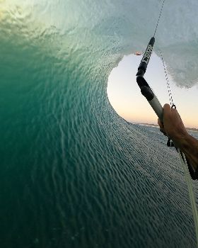 Kitesurfing
