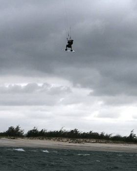 Kitesurfing