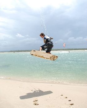 Kitesurfing