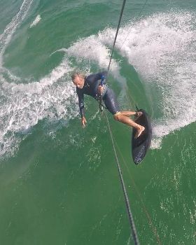 Kitesurfing