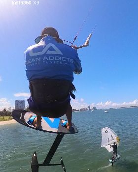 Kite foiling