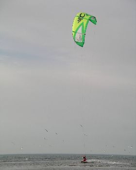 Kitesurfing