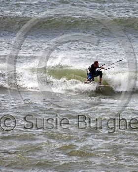 Kitesurfing