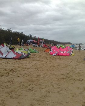 Kitesurfing