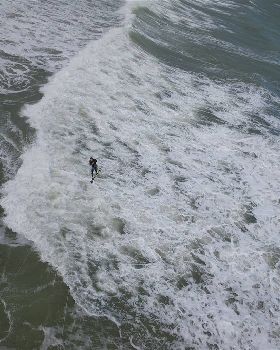 Kitesurfing