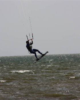 Kitesurfing