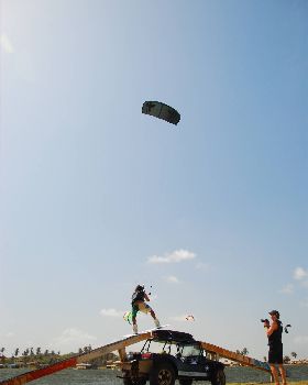 Kitesurfing