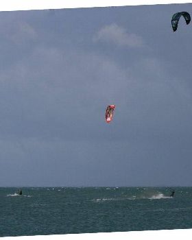 Kitesurfers 28JUN09 (2)