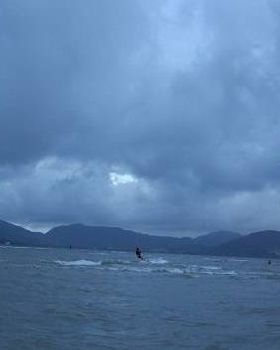 Kitesurfing