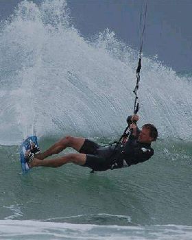 Kitesurfing