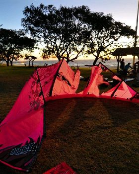 Kitesurfing