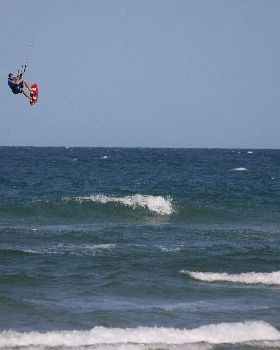 Kitesurfing