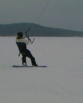 Snowkiting in 7 knots