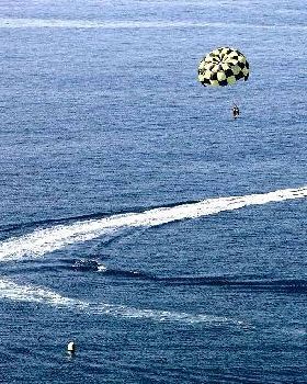 paragliding-at-nice