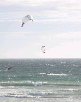 Kitesurfing