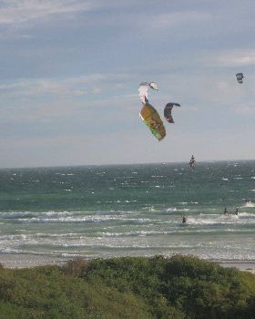 Kitesurfing