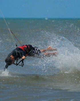 Kitesurfing