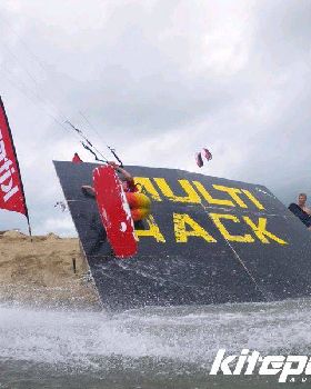 Kitesurfing
