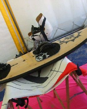 Kitesurfing