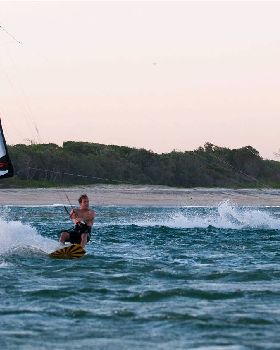 Kitesurfing