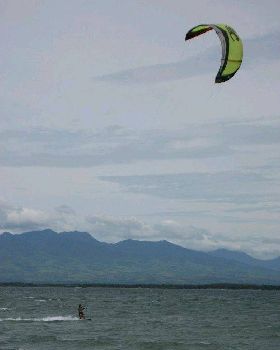 after a brief lull finally got to kite this island