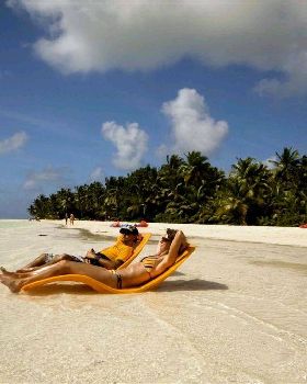 Relaxing at on Cocos Kite Beach