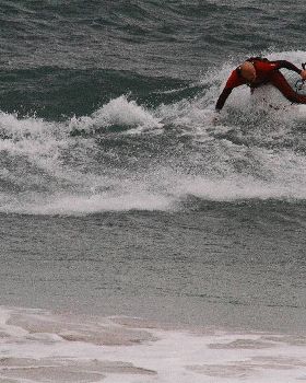 Kitesurfing